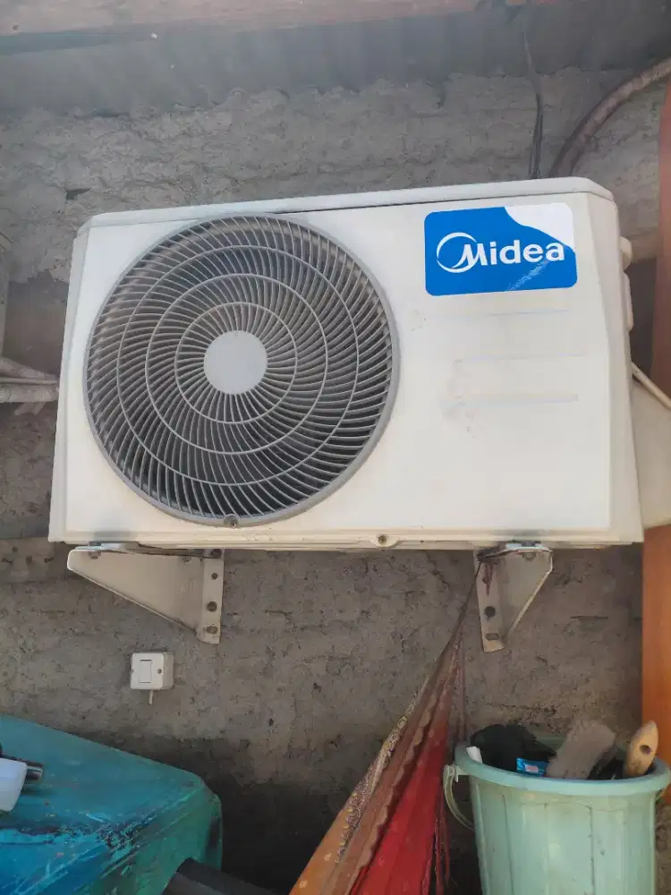 Dijual Ac merk Midea