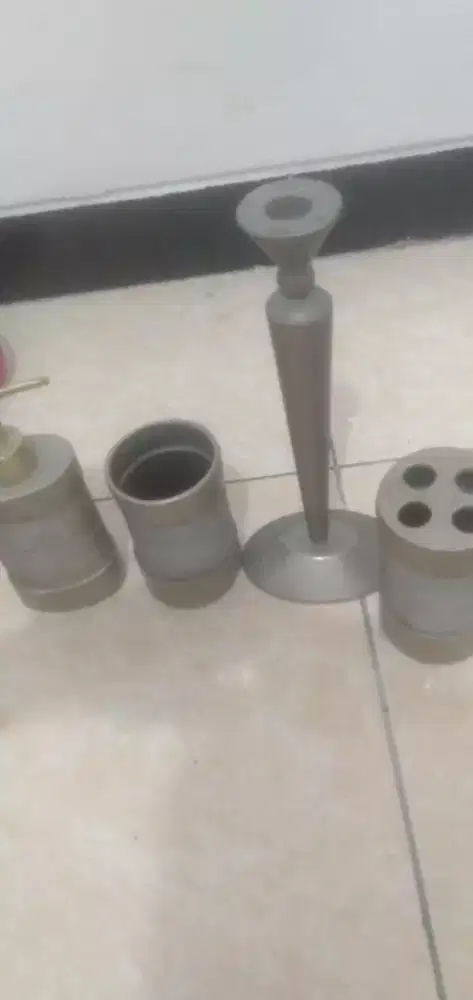 Perlengkapan kamar mndi