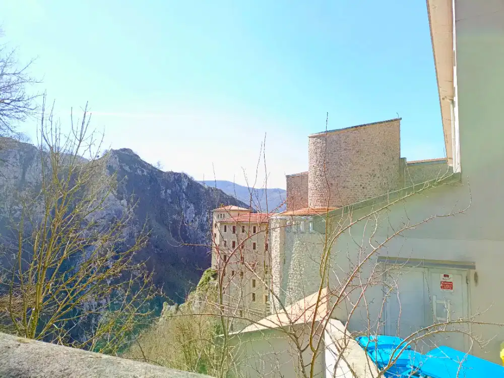 Dibutuhkan ART Perempuan Menginap