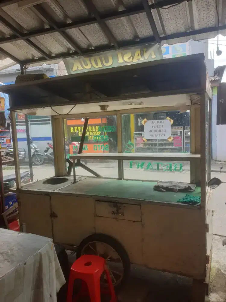 Bekas gerobak soto + nasi uduk ( barengan)