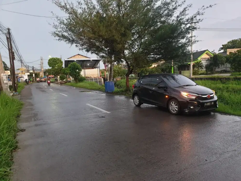 Dijual Rumah Raya Medokan