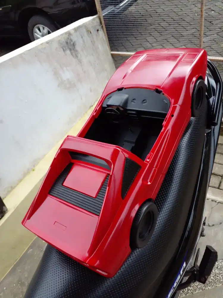 Mainan mattel ferrari