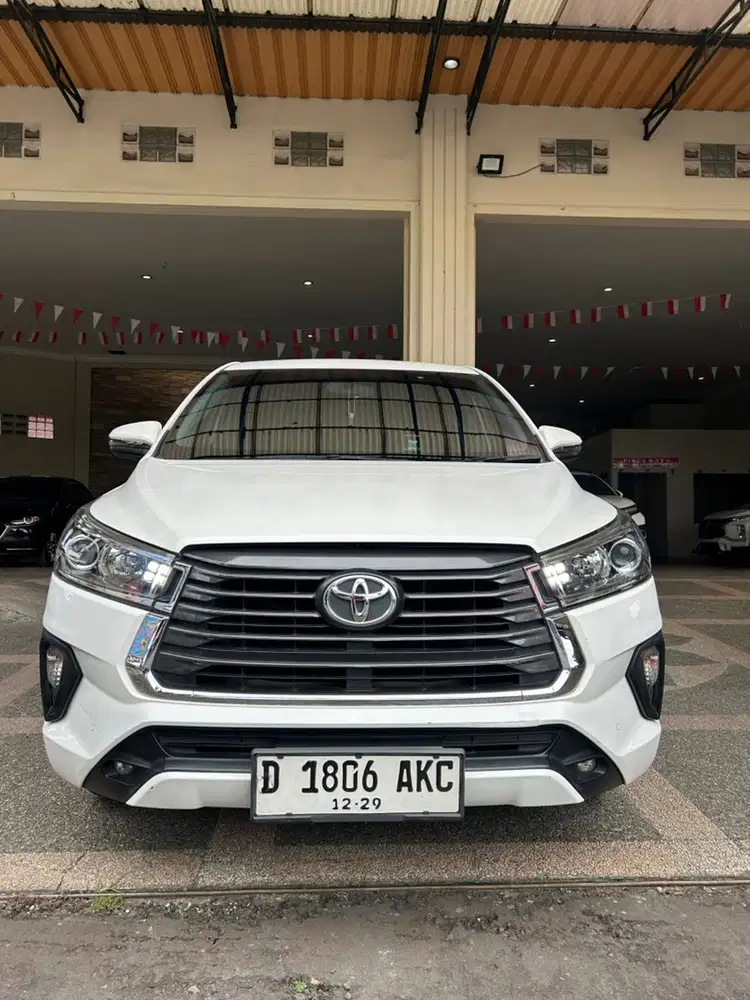 Toyota Kijang Innova V luxury at 2022 Bensin