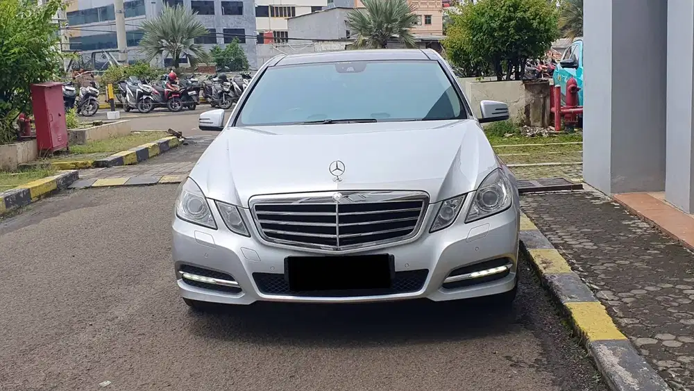 [ LOW KM 47RB ] Mercedes Benz Mercy E300 E 300 Avantgarde 2011/2012