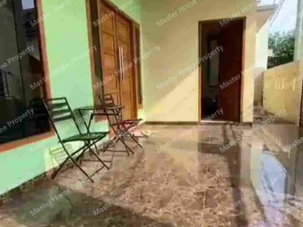 Rumah Tingkat Tanah Luas Dijual Harga Bagus