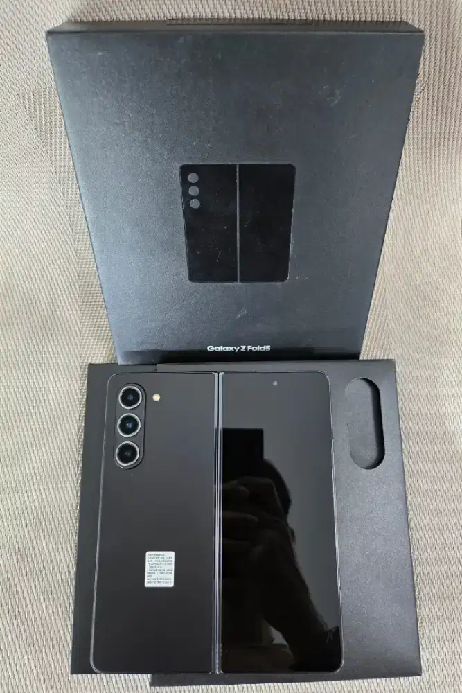 Samsung Fold 5 12/256 GB