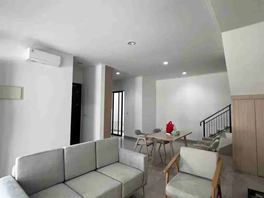 Disewakan murah banget rumah mewah PIK milenial 8x12,5 3+1BR full furnish mewah