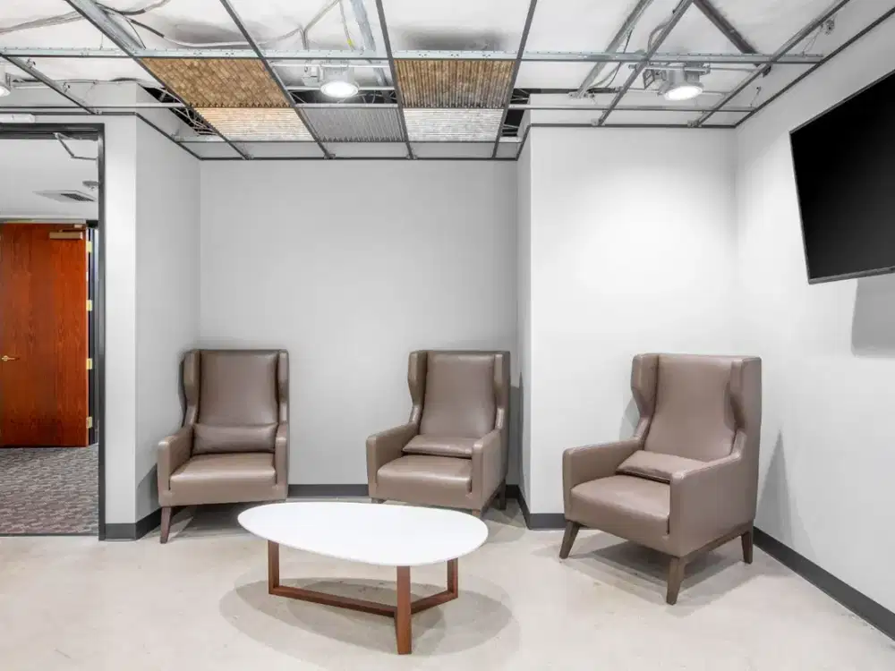 Regus - Plaza Oleos (Coworking Membership)