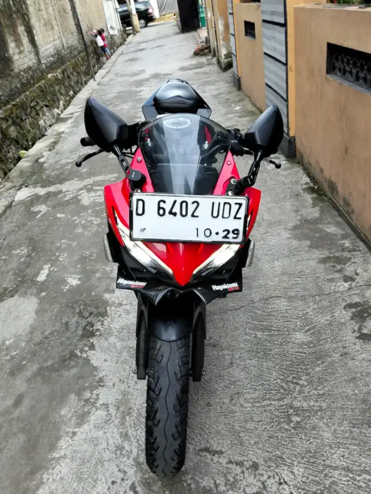 HONDA NEW CBR 150R 2019 MULUS DP CUKUP 1JT