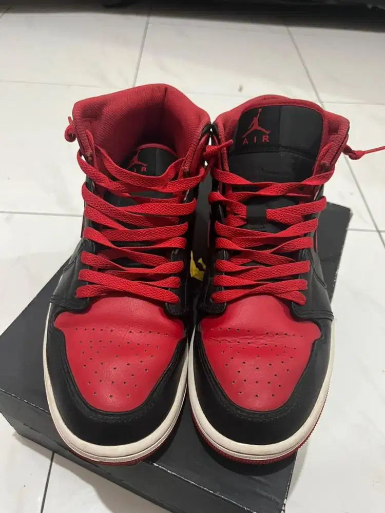 BEKAS - AIR JORDAN AJ 1 Mid Alternate Bred - Nego tipis