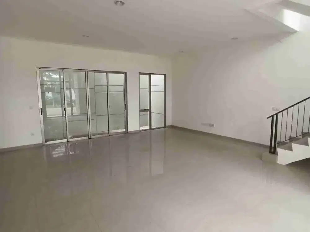 Disewakan murah banget rumah mewah PIK 10x15 4+1BR posisi hoek