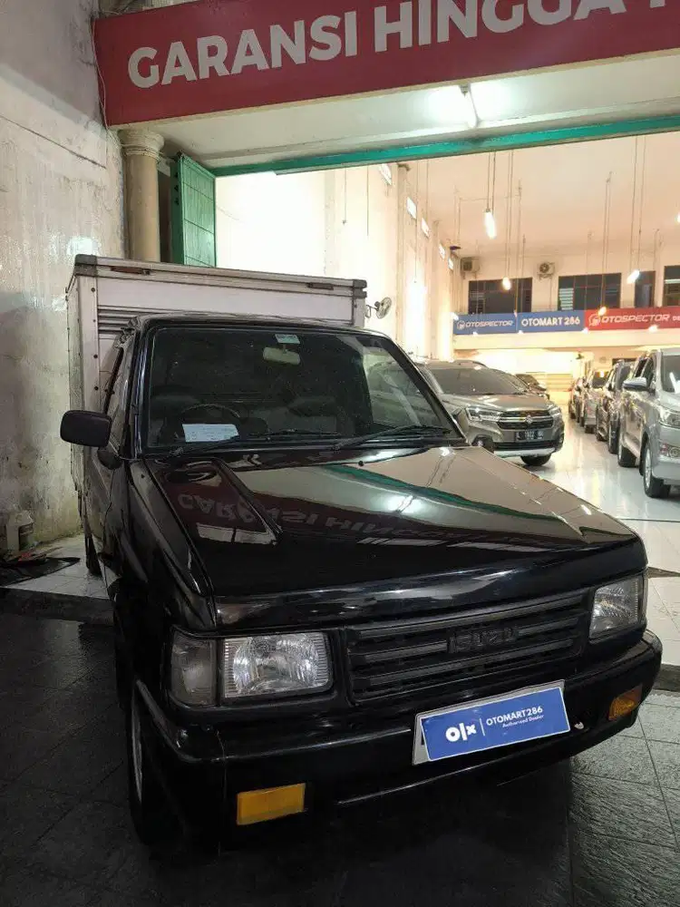ISUZU 2010 PANTHER BOX 2.5 M/T HITAM MURAH OTOMART 286 KENJERAN