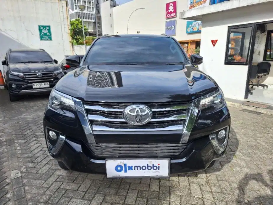 DP MURAH Toyota Fortuner 2.7 SRZ TRD Bensin-AT 2018 Hitam C86YB