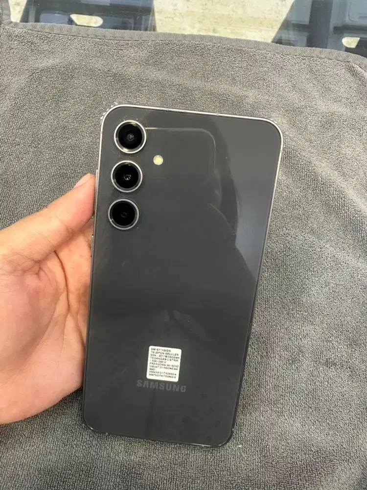 Samsung Galaxy S23 FE Black 8/256 Black Sein Lengkap