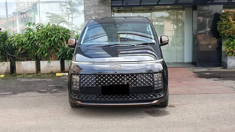 Hyundai Staria 2.2L Signature 7 Seater Diesel 2022 NIK 2021 Garansi