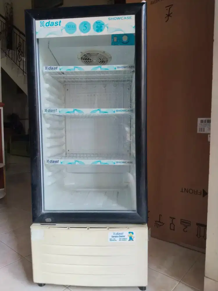 showcase 3susun merk dast