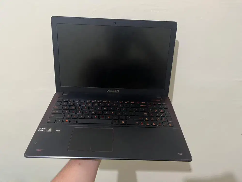 LAPTOP ASUS X550IU