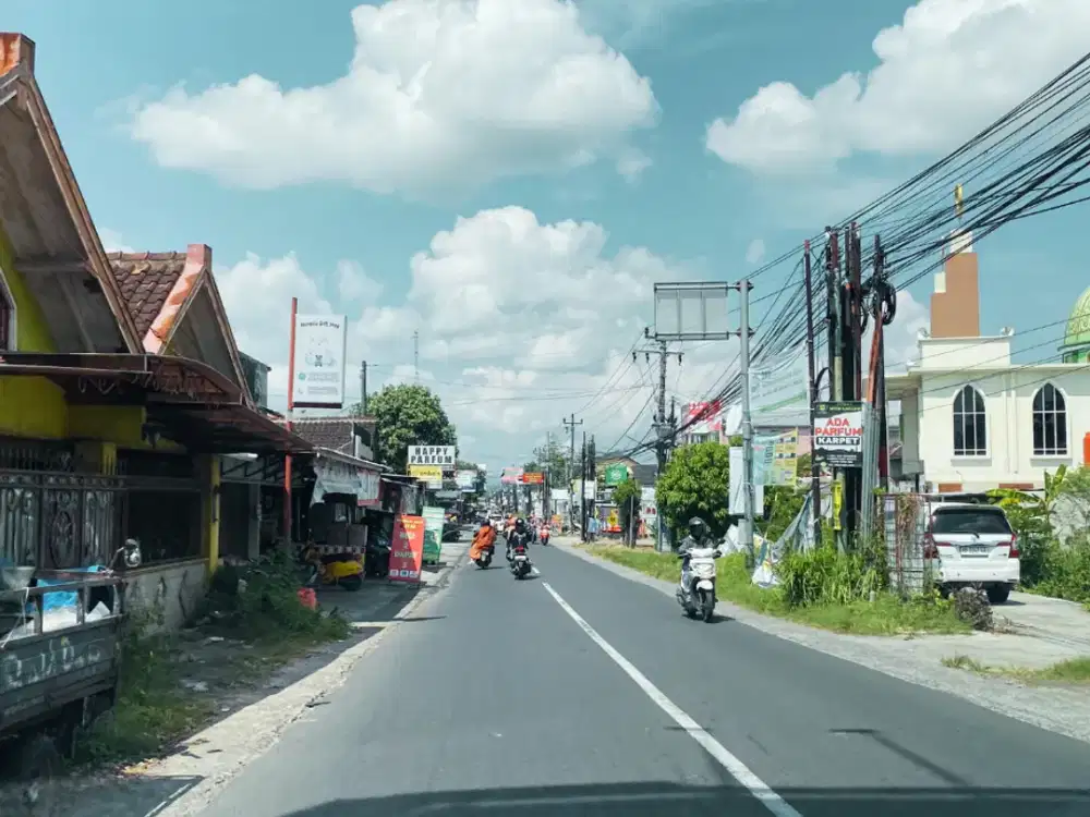 Tanah Pleret Strategis , Barat RS Rajawali Citra