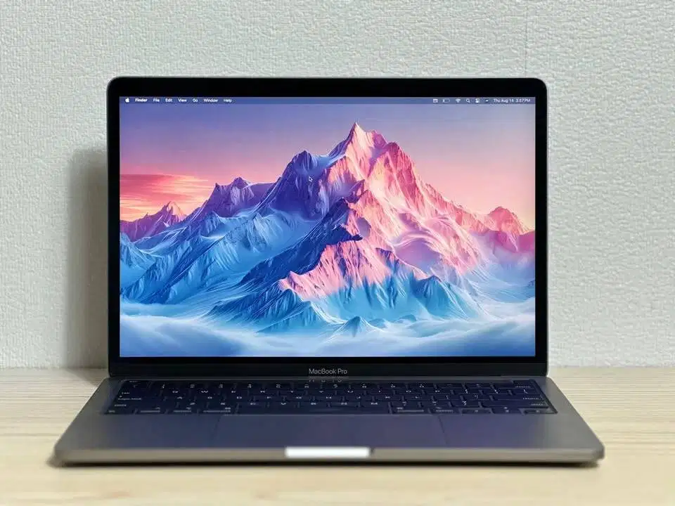 MacBook Pro M1 2020 13” Touchbar – Mulus Normal Siap Pakai!