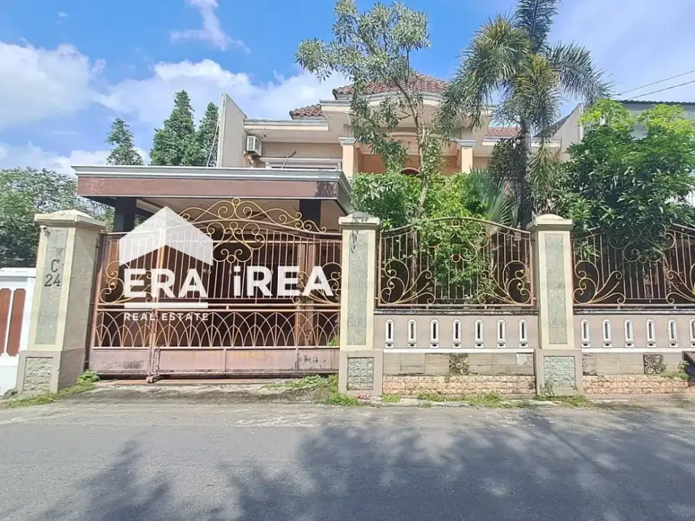 DIJUAL RUMAH MEWAH 2 LANTAI DEKAT KAMPUS UGM JOGJA