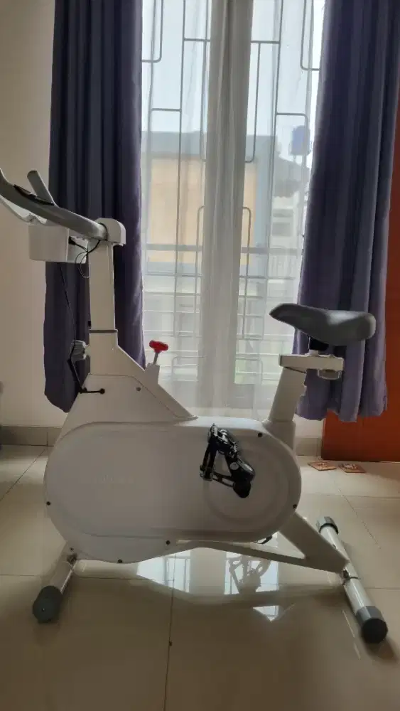 Sepeda statis bodymax compact