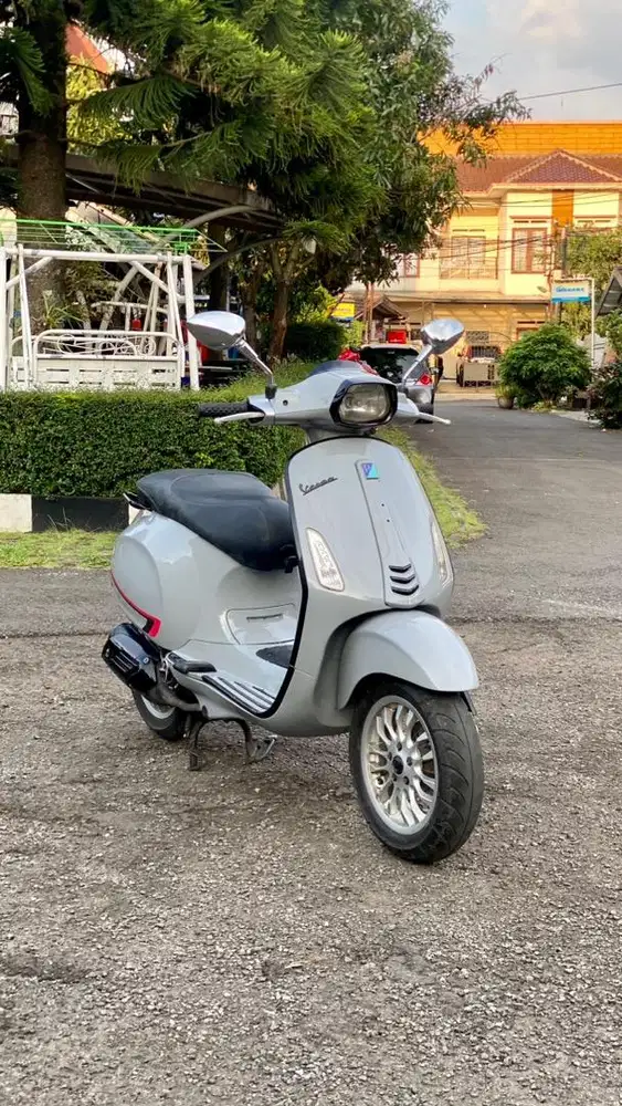Vespa Sprint 150 3v tahun 2014 Nardo Grey