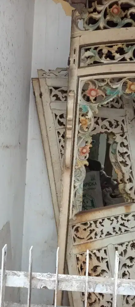 Seketsel pelaminan kayu jati