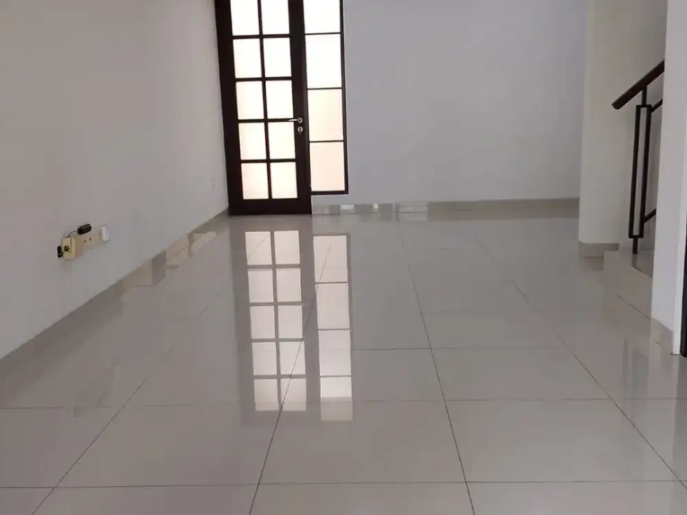 P Fl Disewakan Rumah 6X15 East Asia Green Lake City Min 2 Thn