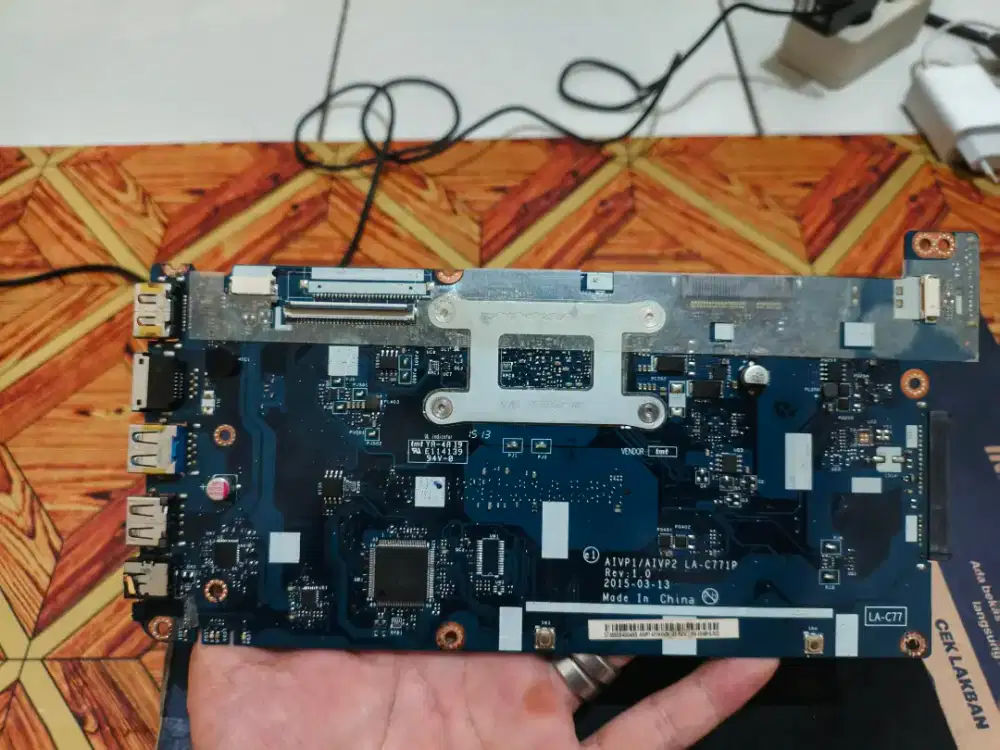 Mainboard Laptop Lenovo LA-C771P AIWYP2 DDR3 Bekas Copotan