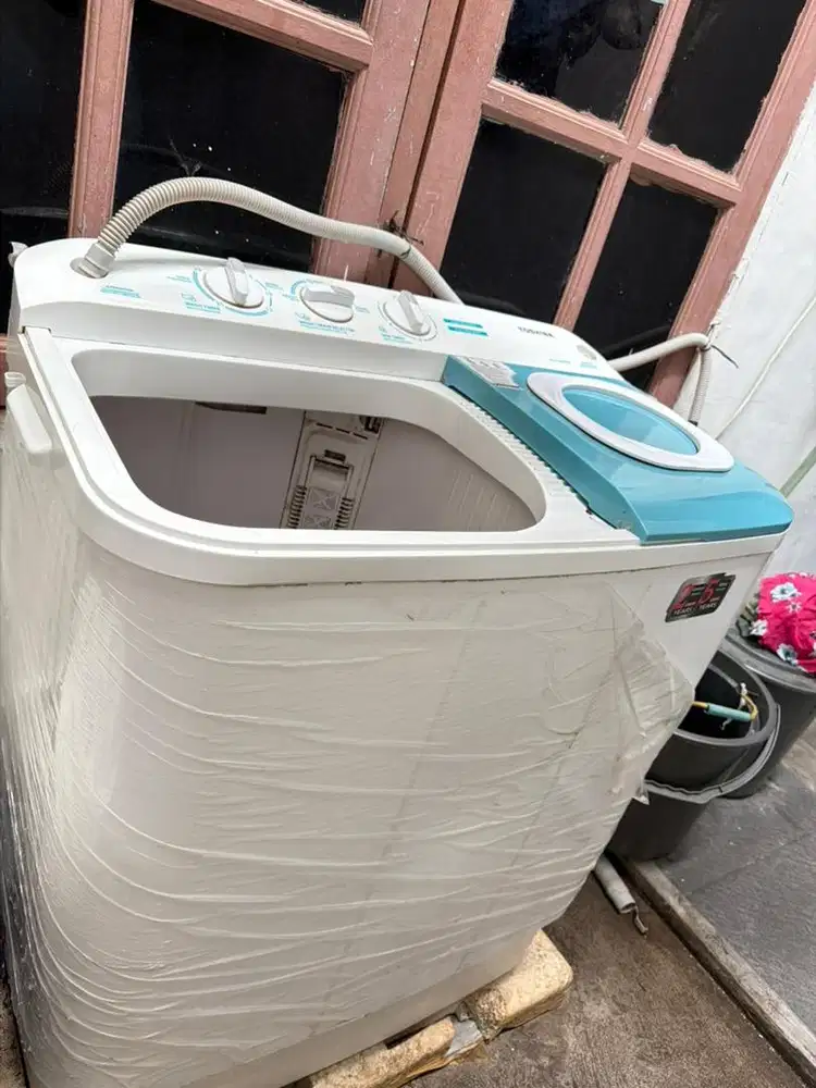 Mesin cuci 2 Tabung Toshiba bekas