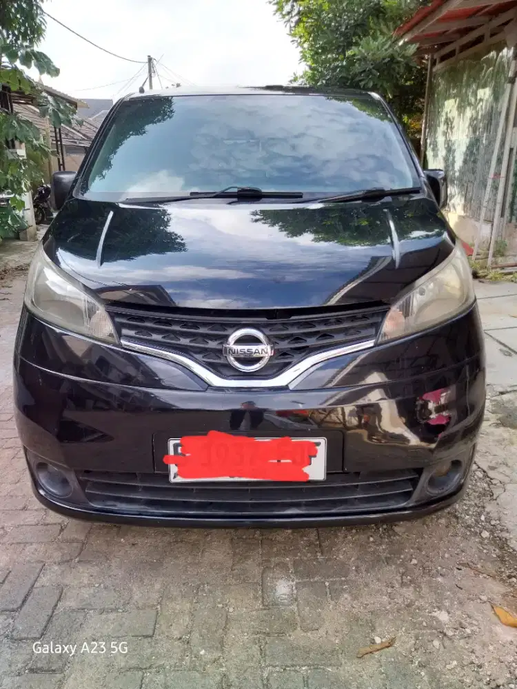 JUAL NISSAN EVALIA MATIC TYPE TERTINGGI 2013 RP. 80.000.000 CASHH...