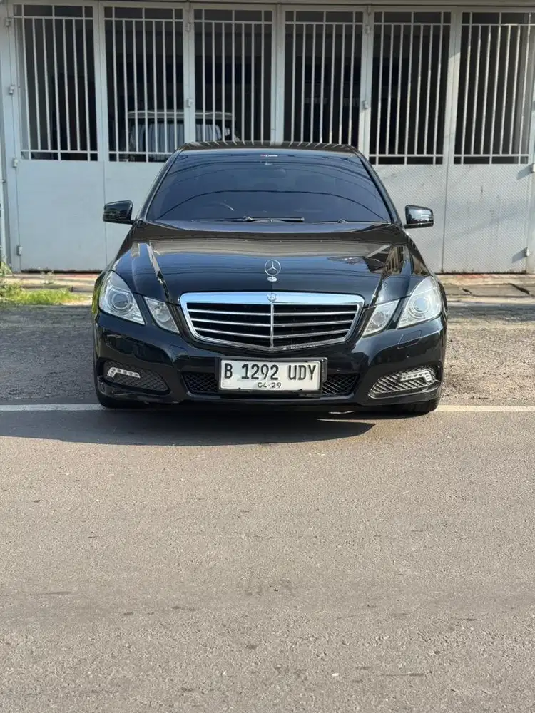 Mercy E250 2010 km 79 rb istimewah