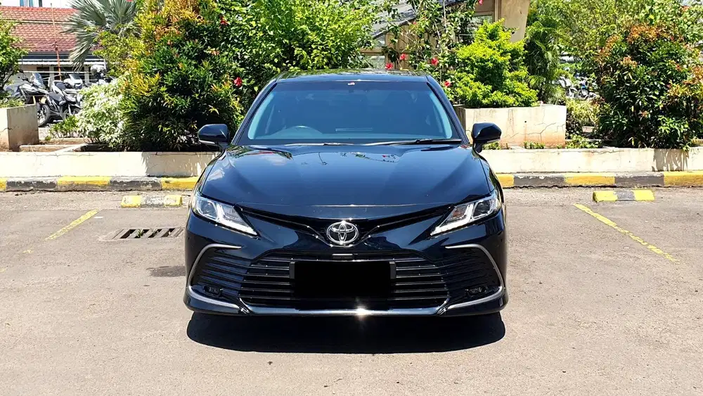 Toyota Camry 2.5 V Sunroof Camera360 Hitam 2022 Like New Low Km Record