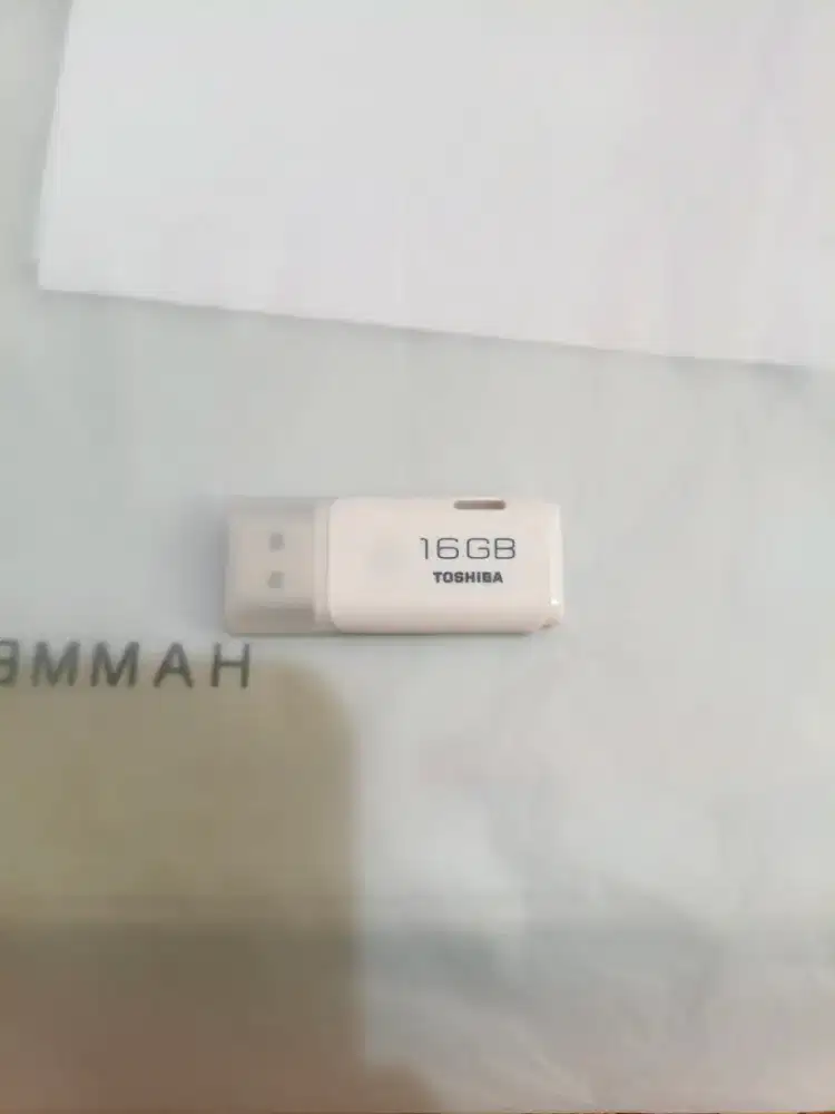Flashdisk 16GB – Toshiba