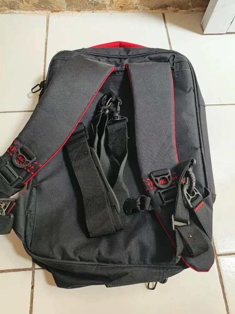 Tas Laptop Hitam Merah