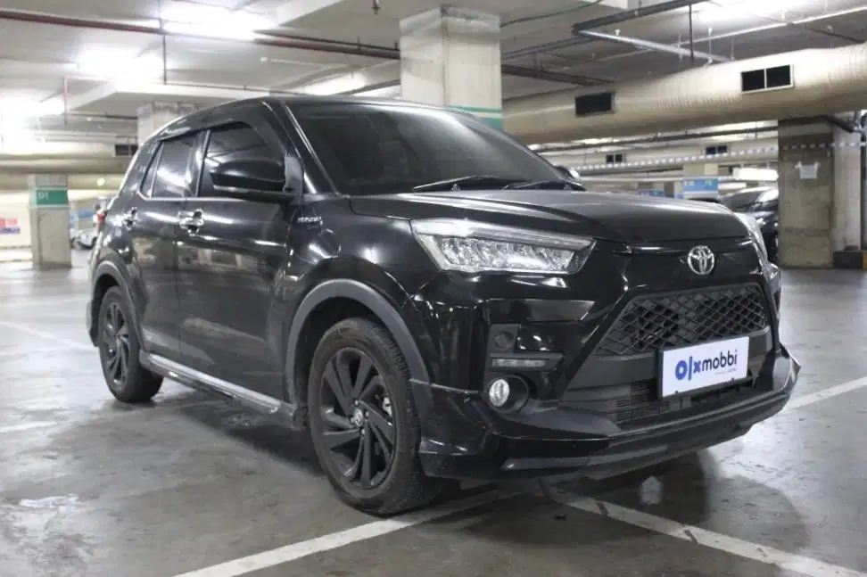 TDP 10JT, Toyota Raize 1.0 Turbo GR Sport One Tone-AT Hitam 2021