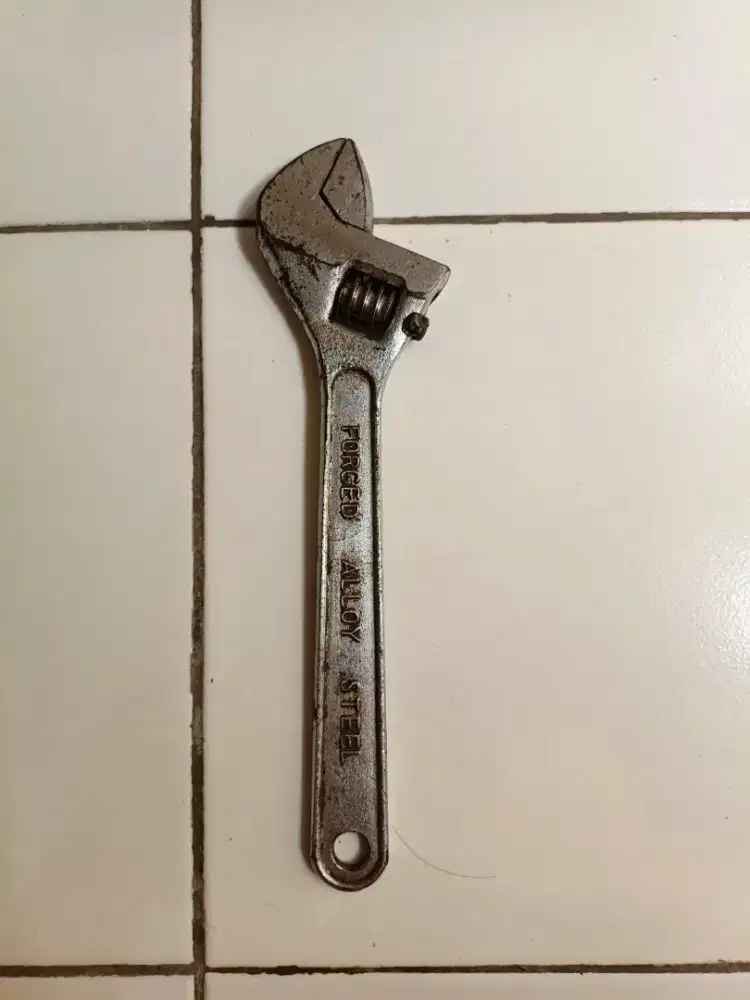 Kunci Inggris 12 inch – Diamond