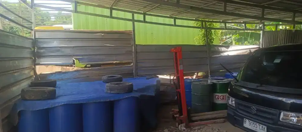Karyawan Gudang