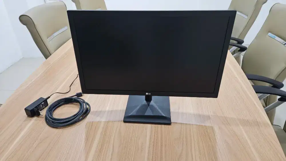 LG Monitor 22 (22MK400)