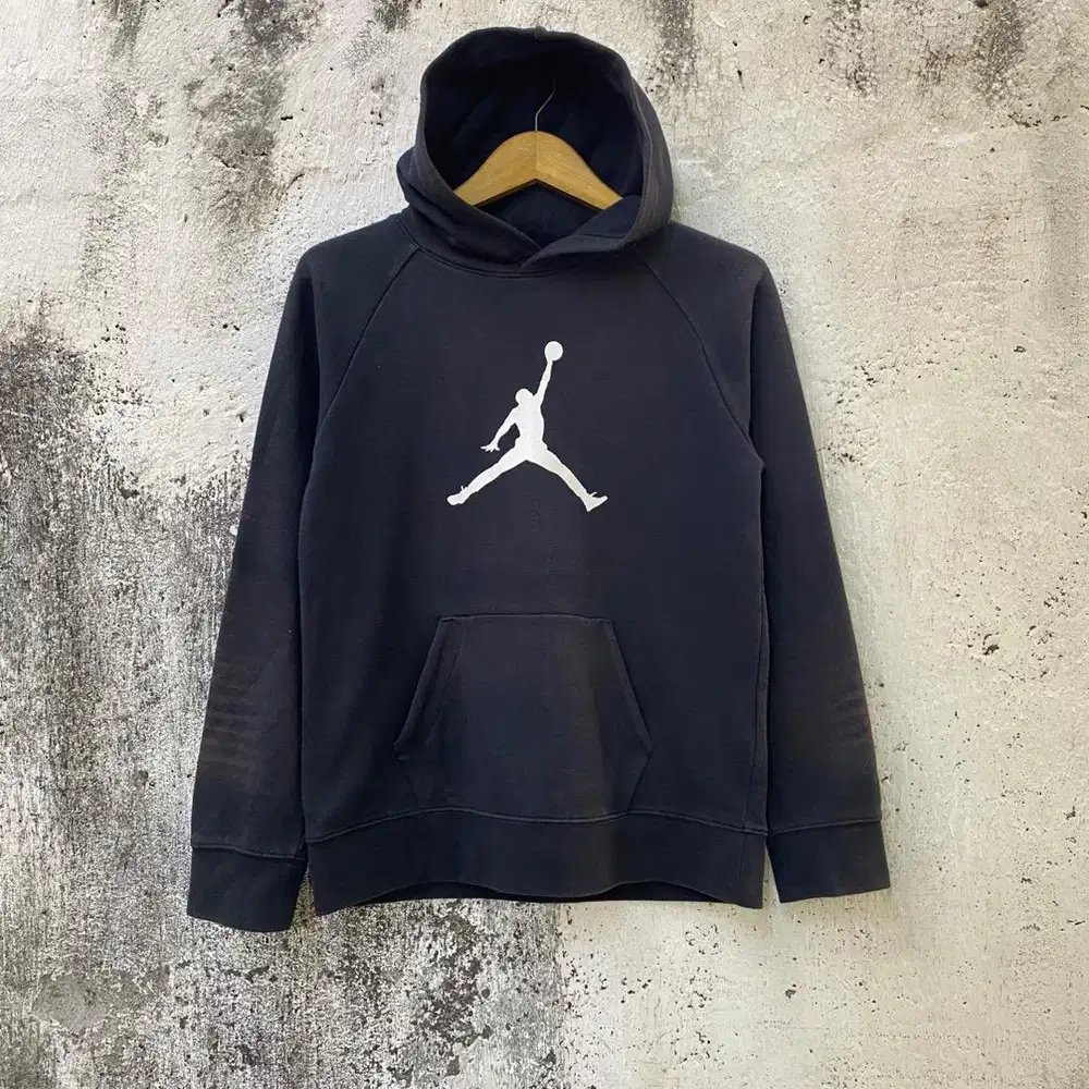 Hoodie Air Jordan - Size L fit S - Jaket hitam