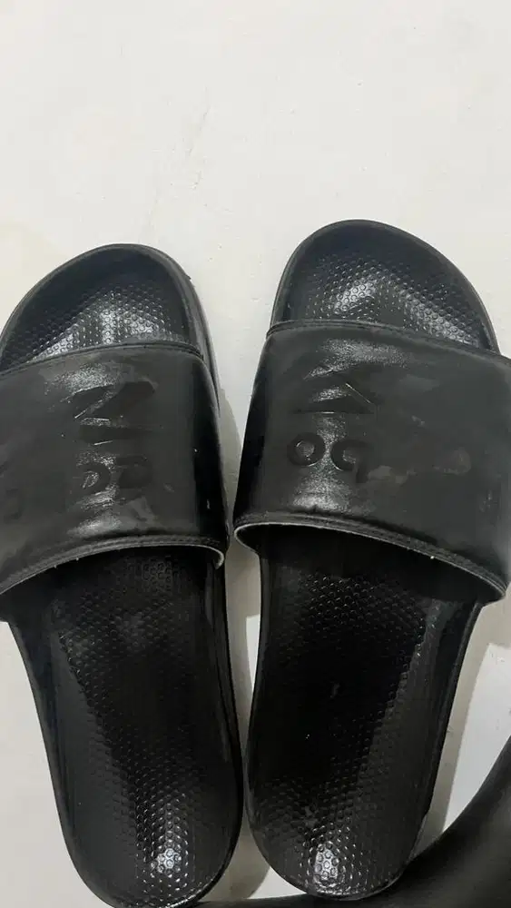 SANDAL REEBOK HITAM INSOLE SPONS