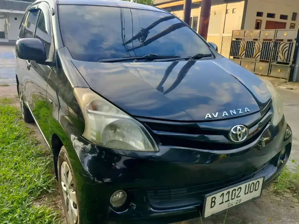 Toyota Avanza Tipe 1.3 E Automatic 2012