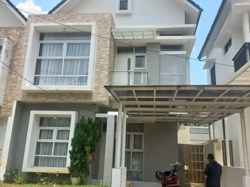 JUAL CEPAT Butuh Uang Rumah Cantik Terawat lingkungan nyaman di kota Cimahi dijual di bawah harga Pasaran