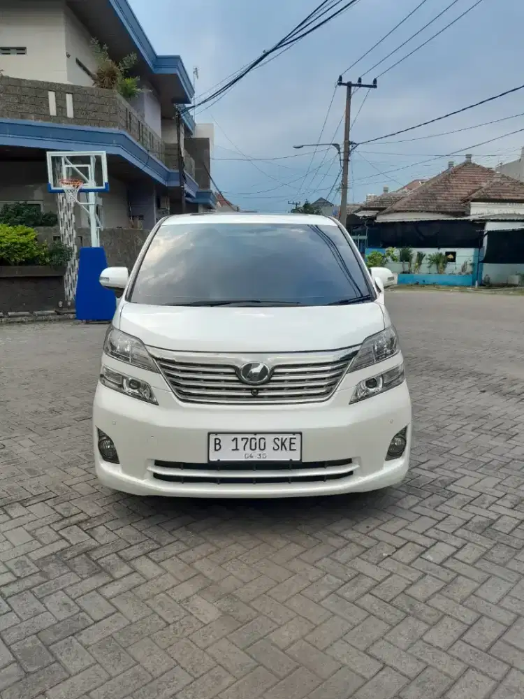Toyota Vellvire 10 plat B tgn 1 putih.premium sound
