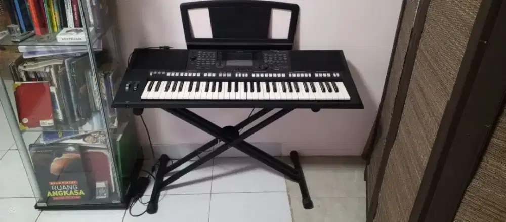 Dijual keyboard PSR - S750