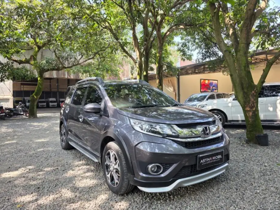 Honda BRV 1.5 E Prestige CVT AT Matic 2017 ASTINA MOBIL BR-V Abu