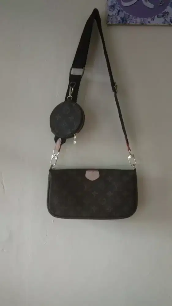 Tas dompet ada tali panjang.pouch box lengkap