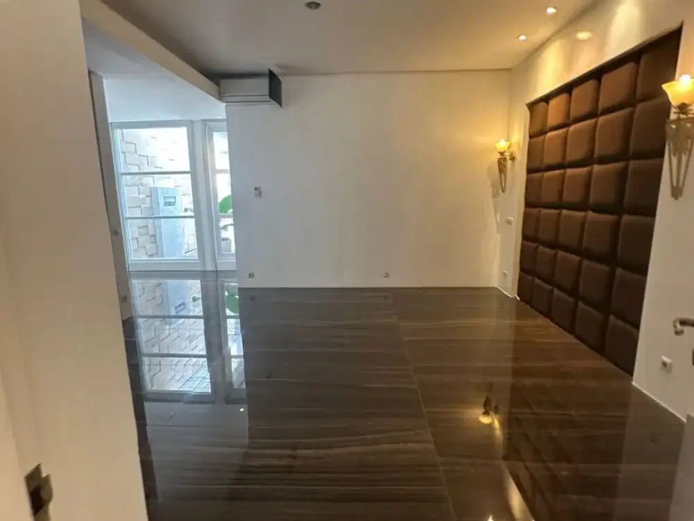 Rumah Mewah Pondok Indah – Fully Furnished, Kolam Renang, Dekat RSPI & JIS