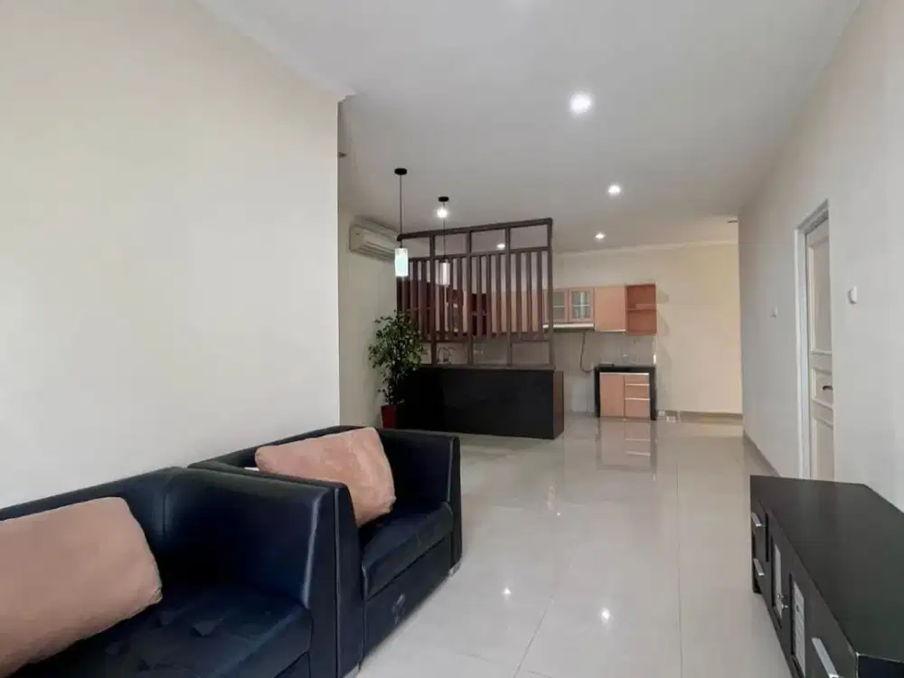 Rumah Cantik Kenari Golf PIK – 3+1 KT, Fully AC, Lokasi Super Strategis