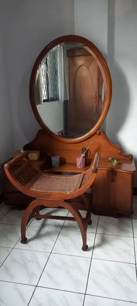 Meja Rias Kayu Jati antik
